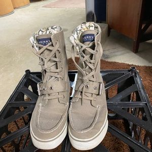 Sperry high top boat shoes